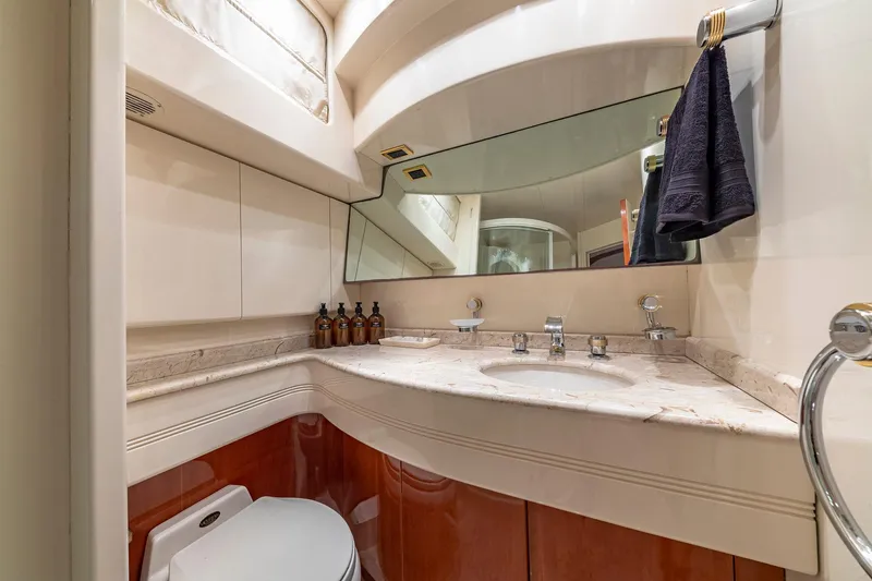 Salt Shaker Yacht Photos Pics 