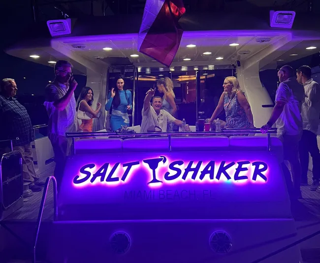 Salt Shaker Yacht Photos Pics 