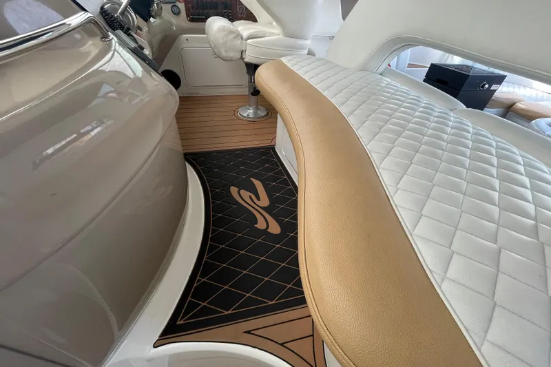  Yacht Photos Pics Interior of 1999 Sea Ray 460 Sundancer yacht with luxurious seating and elegant design.