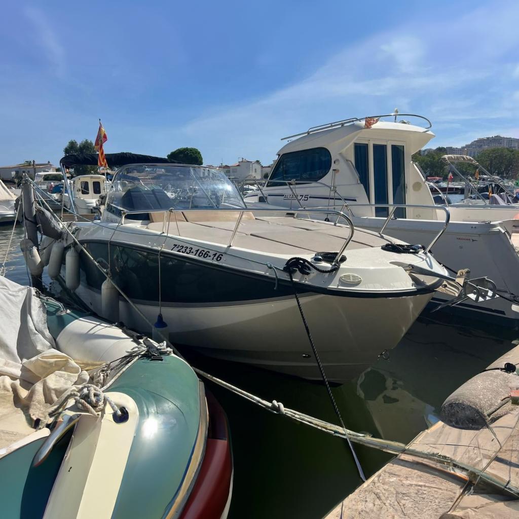 2016 Quicksilver Active 755 Sundeck