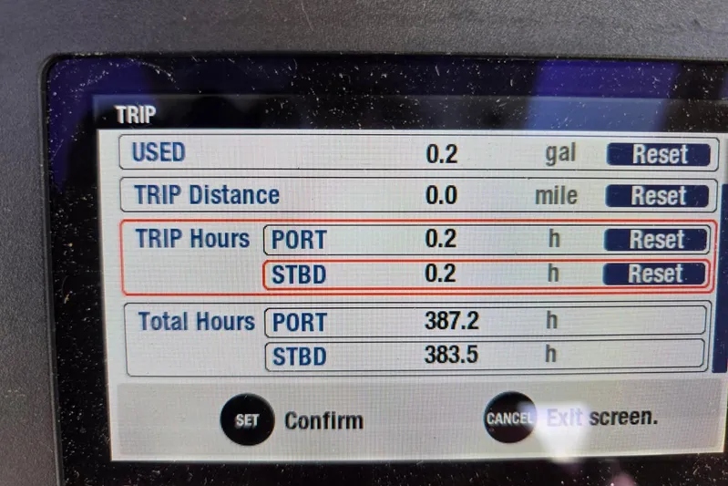  Yacht Photos Pics Display screen showing trip data for Jeanneau Leader 9.0 WA, 2020 model.