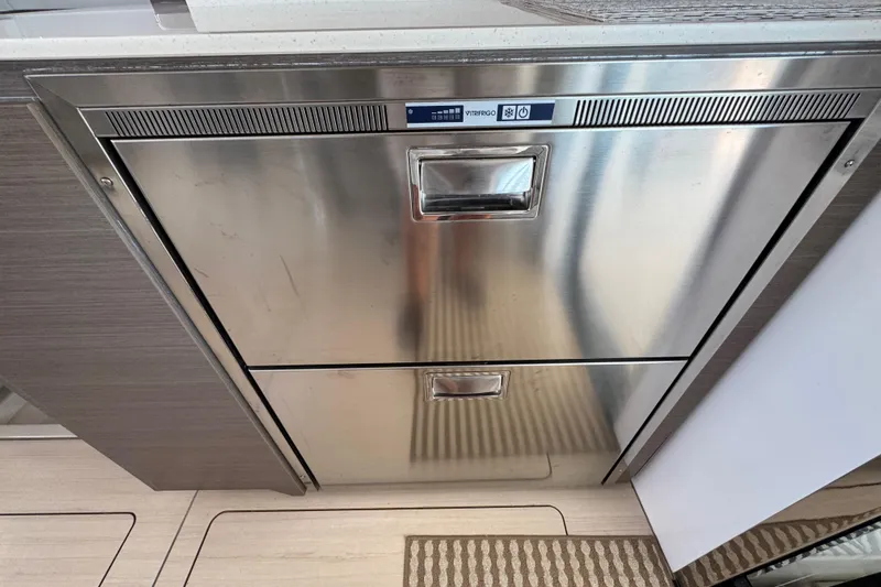 Jolly Time Yacht Photos Pics Stainless steel drawer fridge on Leopard 42 yacht, 2021 model.