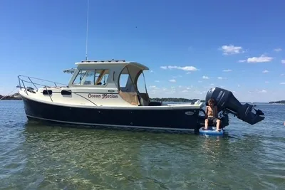 Eastern 248 Islander