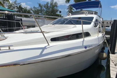 Azimut 46