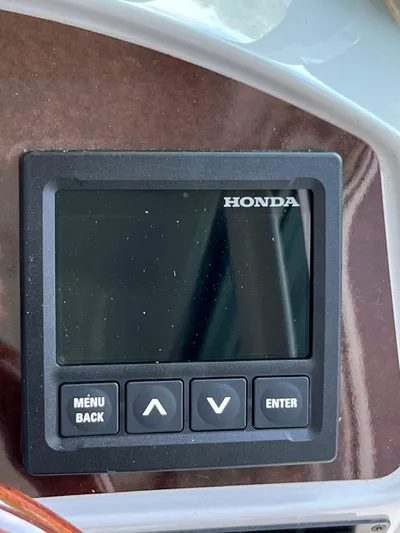  Yacht Photos Pics Control panel with Honda branding, featuring menu and navigation buttons, NJM NSB-28, 2023 model.