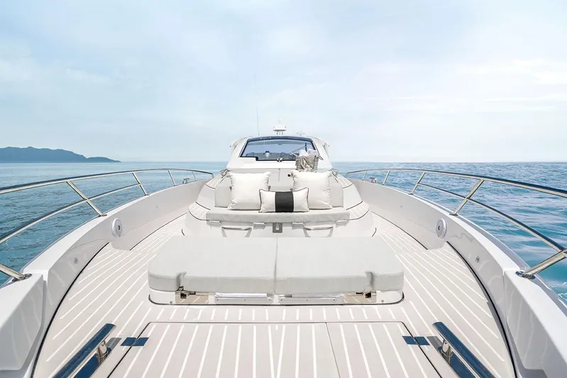  Yacht Photos Pics Manufacturer Provided Image