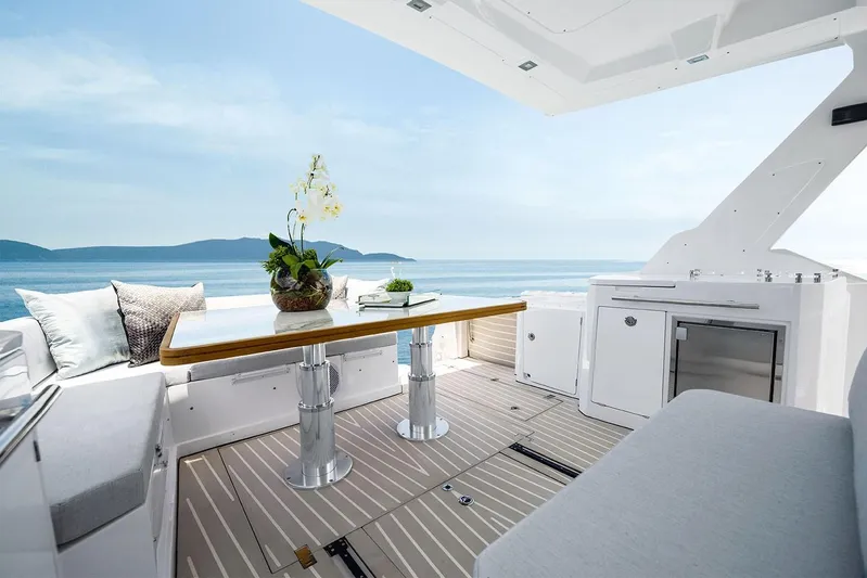  Yacht Photos Pics Manufacturer Provided Image