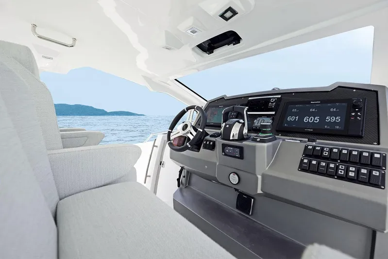  Yacht Photos Pics Manufacturer Provided Image