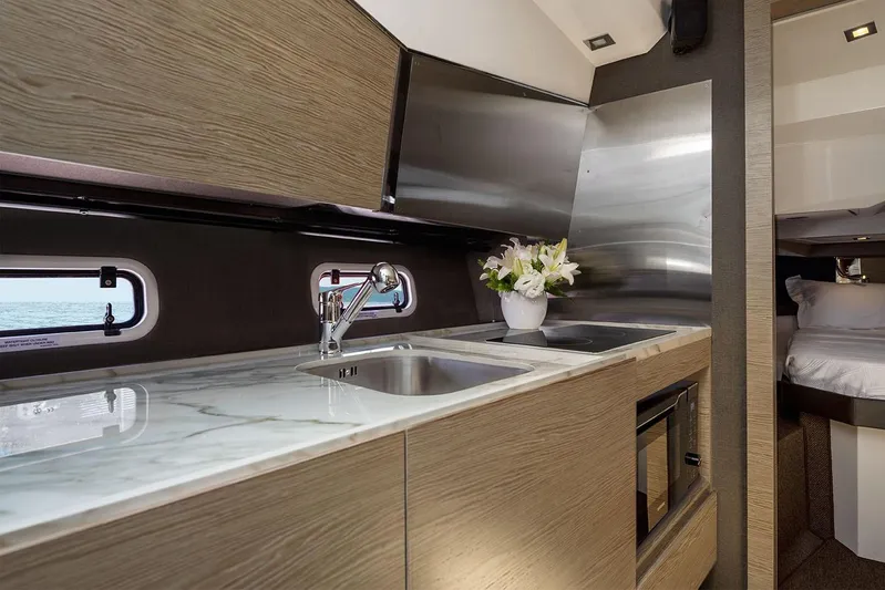  Yacht Photos Pics Manufacturer Provided Image