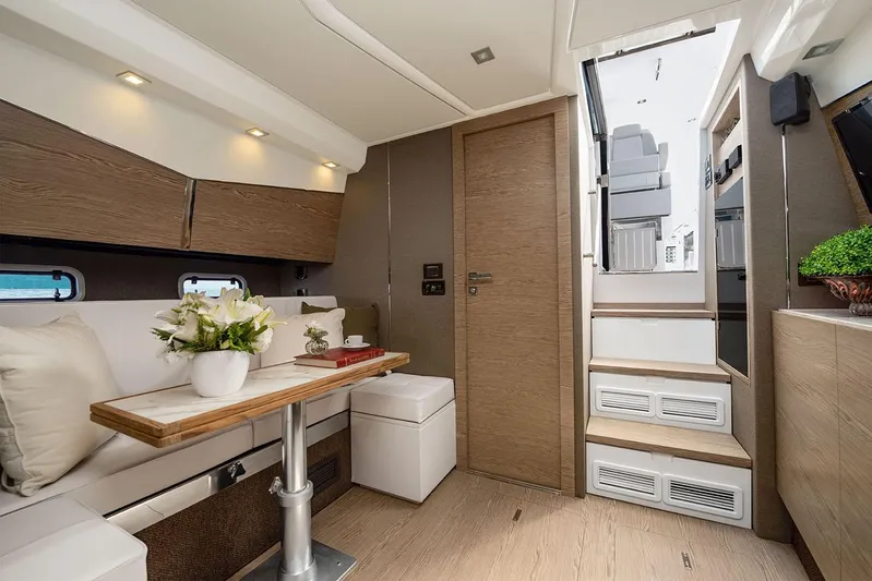  Yacht Photos Pics Manufacturer Provided Image