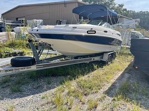 2005 Chaparral 236 Sunesta