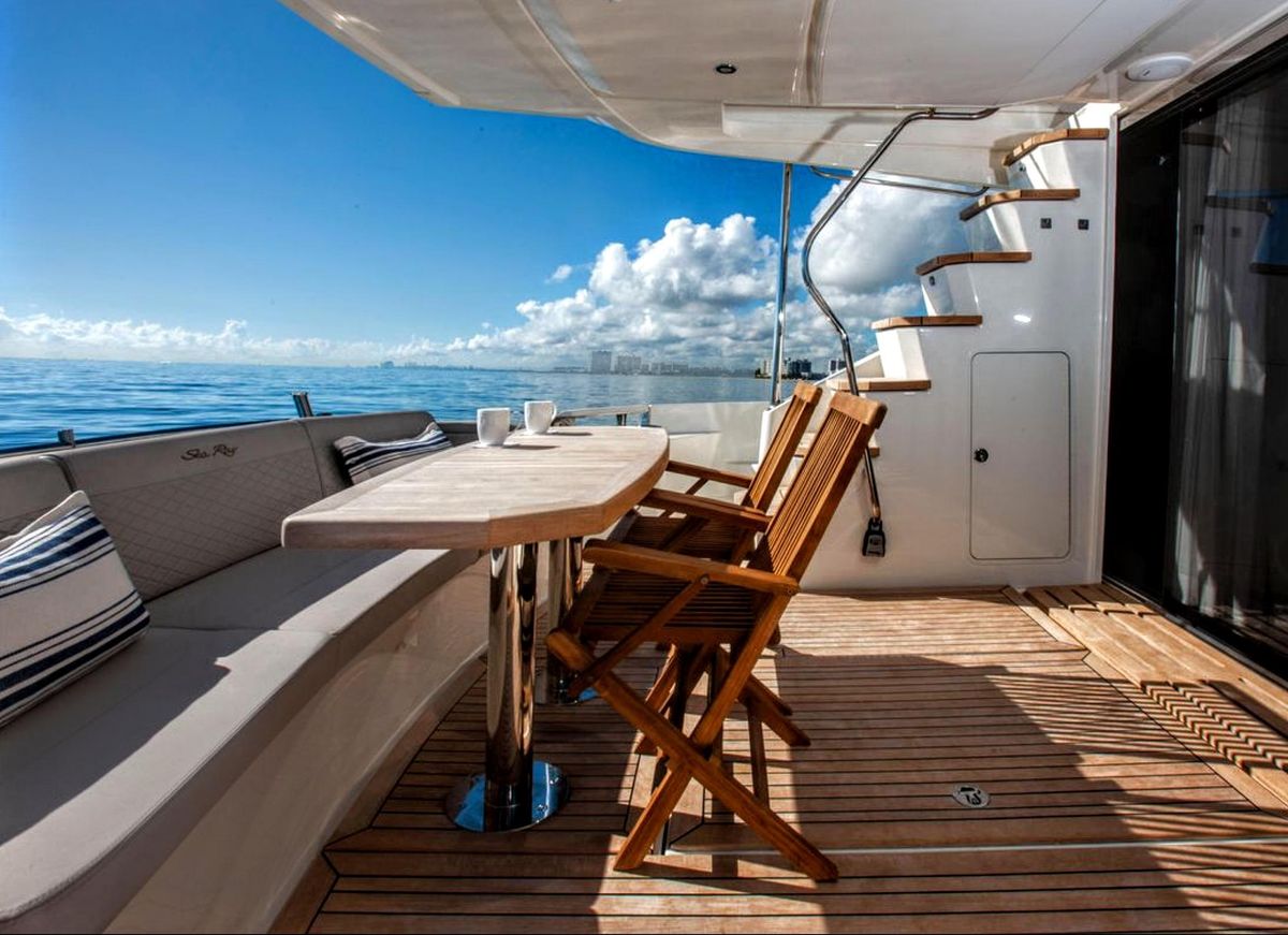 2018 Sea Ray 65 