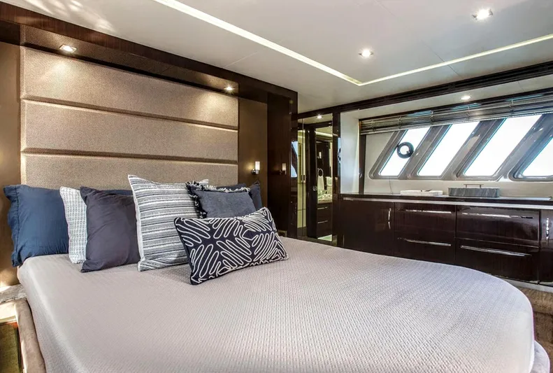 Jeanne Rose Yacht Photos Pics Master Stateroom