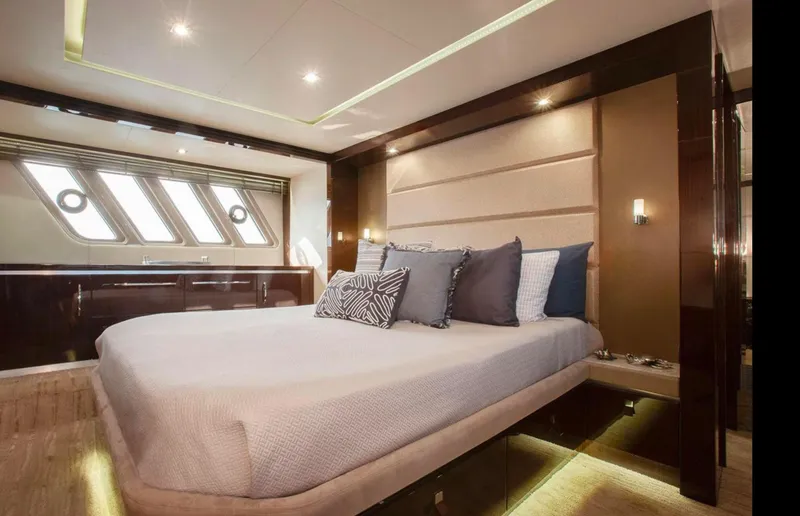 Jeanne Rose Yacht Photos Pics Brochure - owners