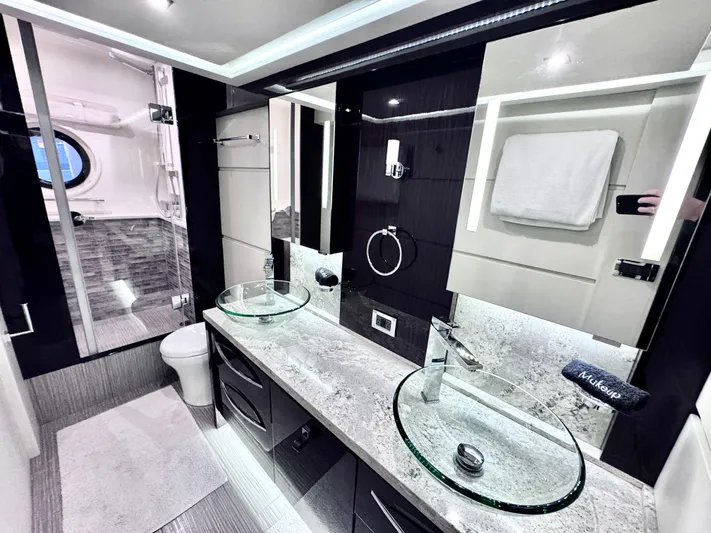 Jeanne Rose Yacht Photos Pics 