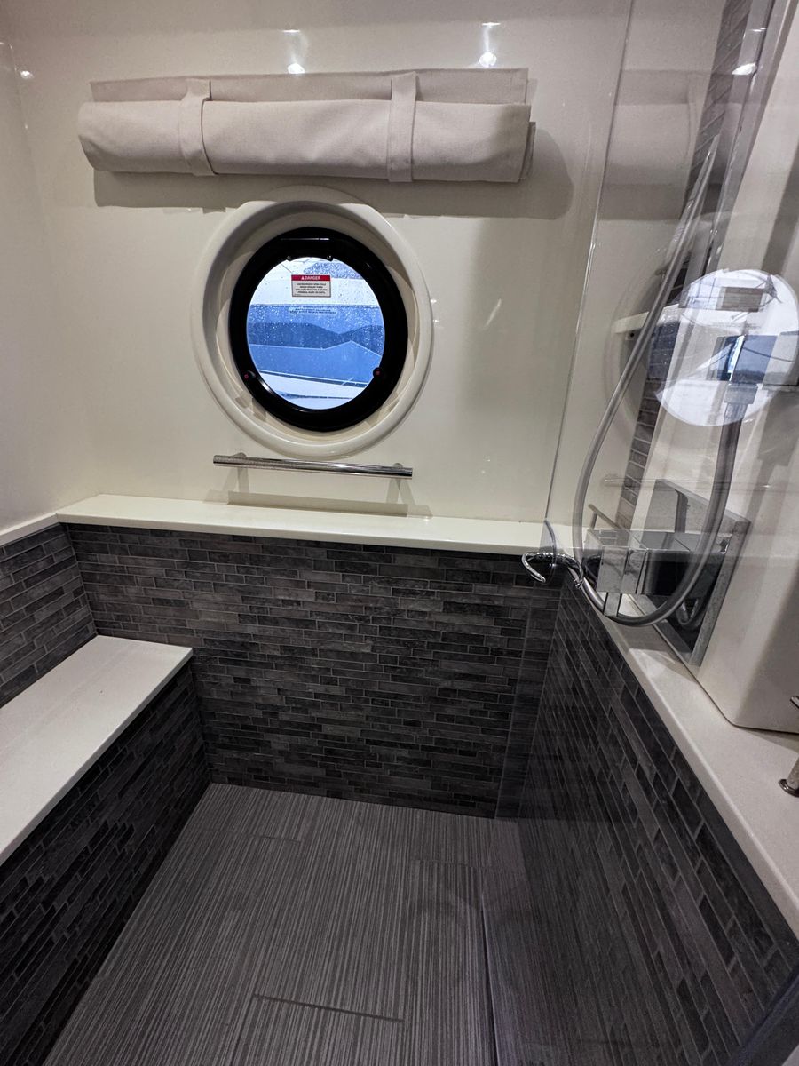 2018 Sea Ray 65 