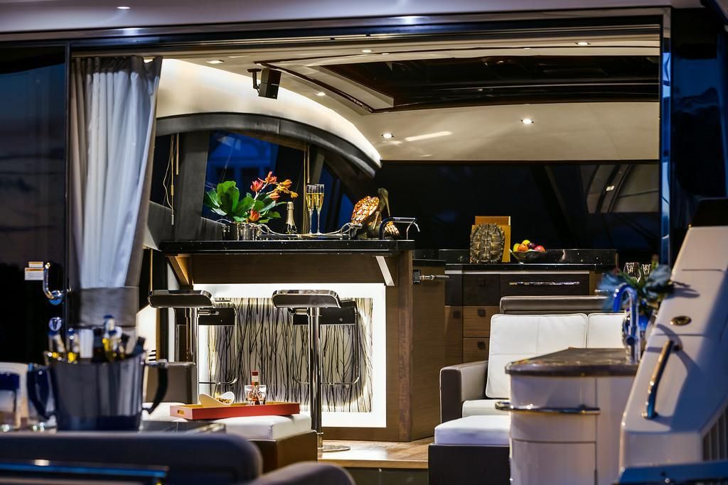 2018 Sea Ray 65 