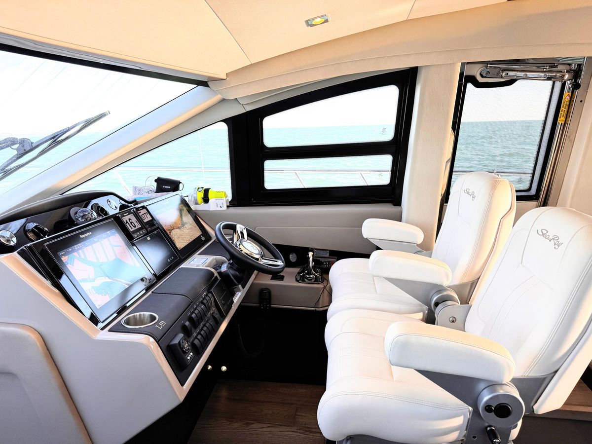 2018 Sea Ray 65 