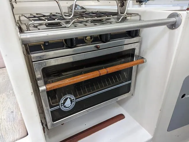 Resolution Yacht Photos Pics 