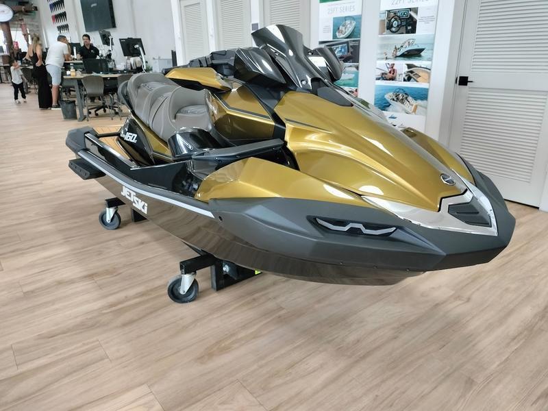 2024 Kawasaki Ultra® 160LX Personal Watercraft for sale YachtWorld