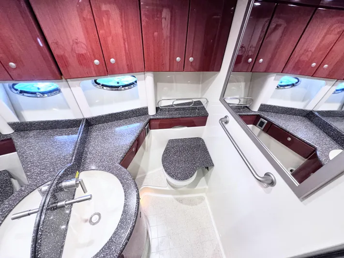 Murphys' Law Yacht Photos Pics Head