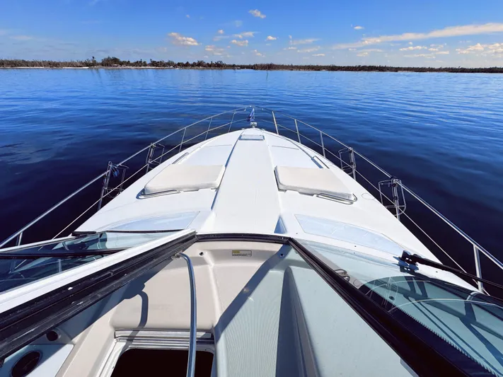 Murphys' Law Yacht Photos Pics Bow Sunpads