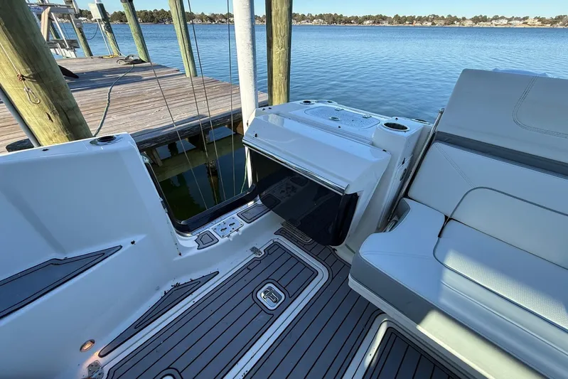 Nauti Kitten Yacht Photos Pics 2022 Pursuit DC 326 Dual Console