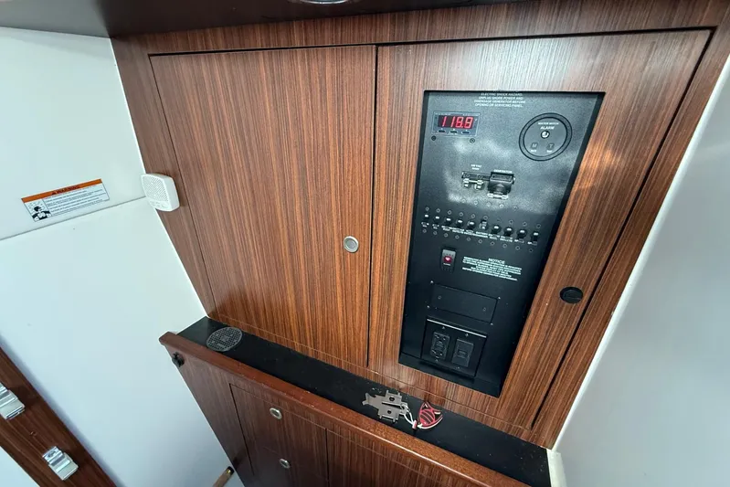 Nauti Kitten Yacht Photos Pics 2022 Pursuit DC 326 Dual Console