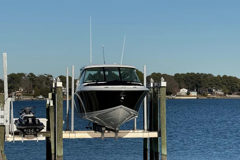 Nauti Kitten Yacht Photos Pics 2022 Pursuit DC 326 Dual Console