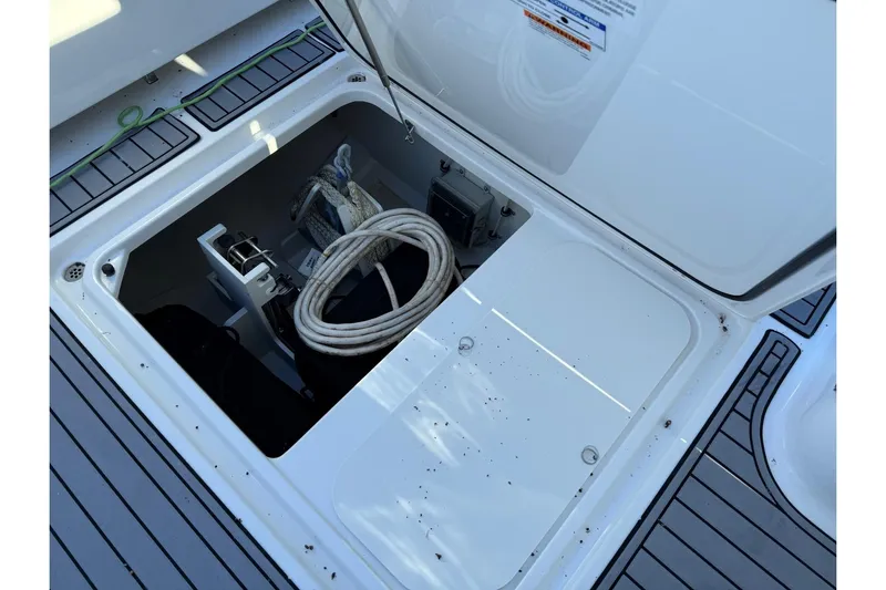 Nauti Kitten Yacht Photos Pics 2022 Pursuit DC 326 Dual Console