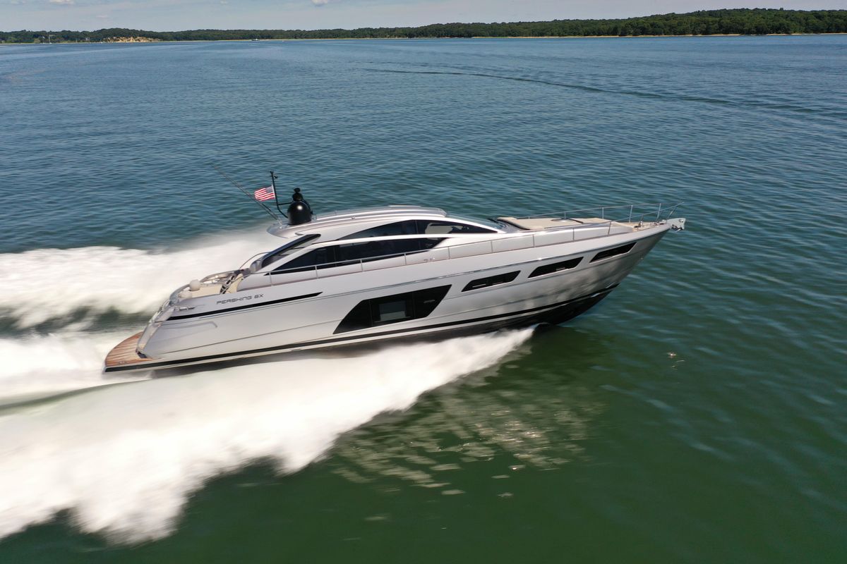 2022 Pershing 60 
