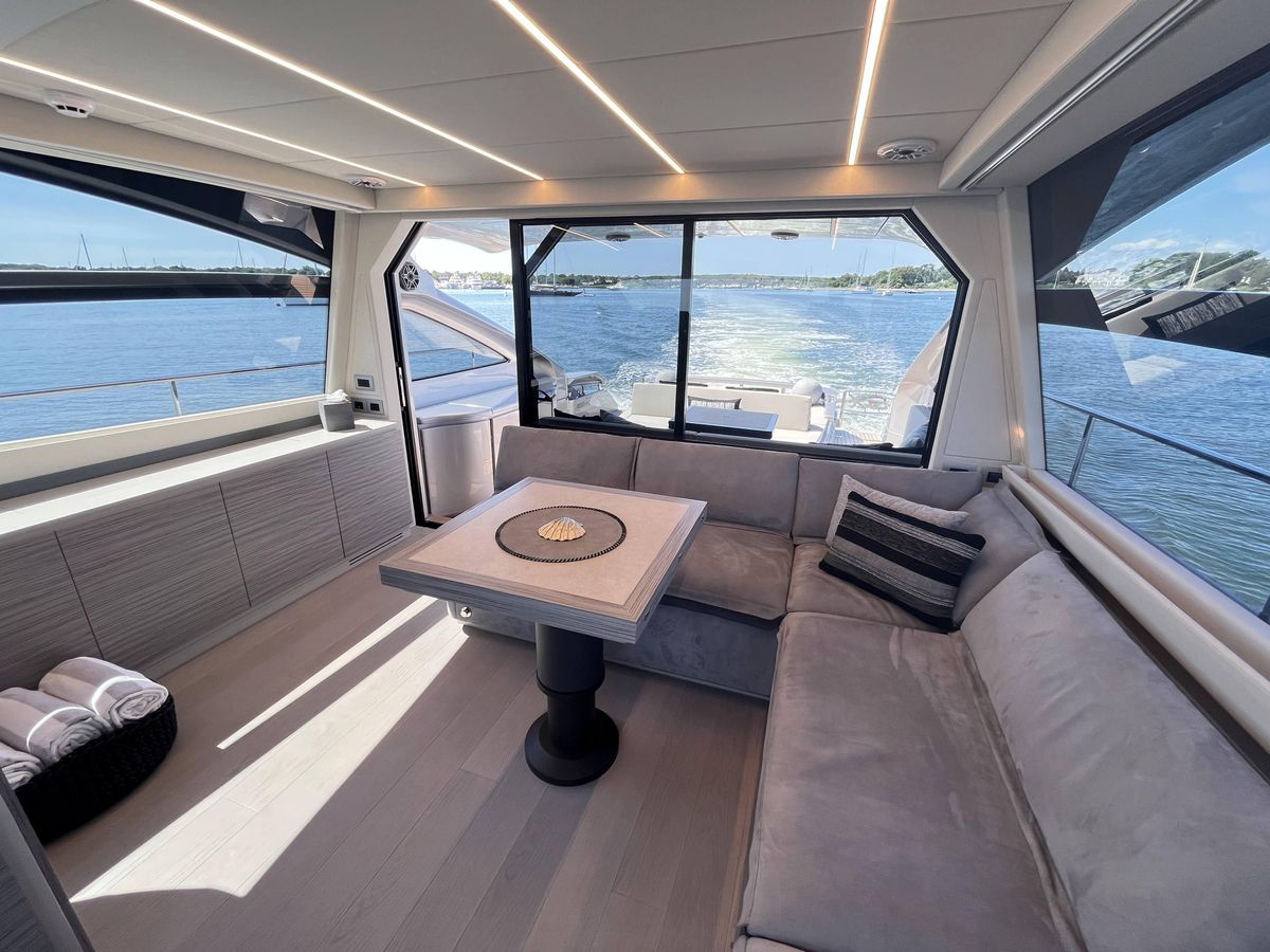 2022 Pershing 60 