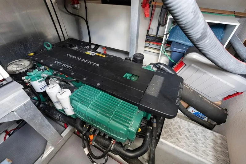 Dreamscape Yacht Photos Pics Engine room of 2020 Beneteau Swift Trawler 50 with Volvo Penta IPS 600 engine.