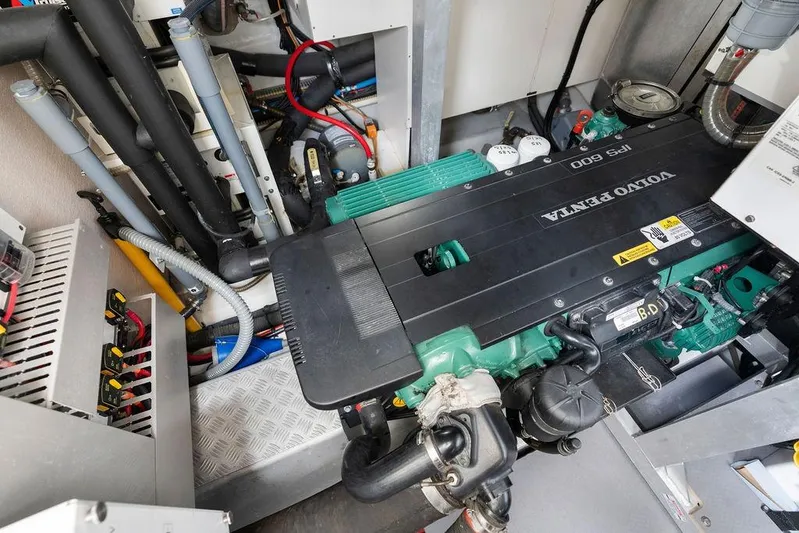 Dreamscape Yacht Photos Pics Engine room of 2020 Beneteau Swift Trawler 50 with Volvo Penta IPS 600 engine.