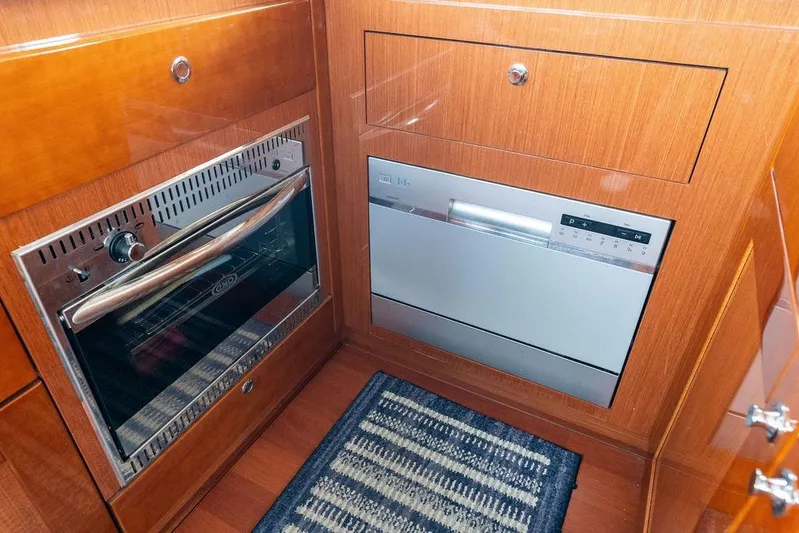 Dreamscape Yacht Photos Pics Modern kitchen appliances in 2020 Beneteau Swift Trawler 50 yacht interior.