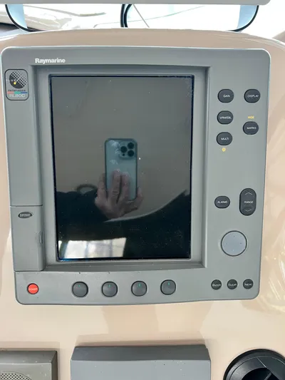  Yacht Photos Pics Raymarine navigation system on 2003 Sea Ray 460 Sundancer yacht dashboard.