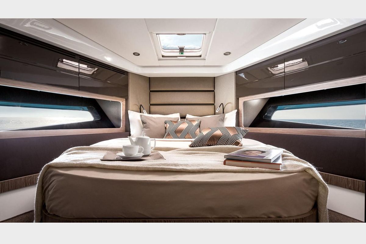 2016 Azimut 43 