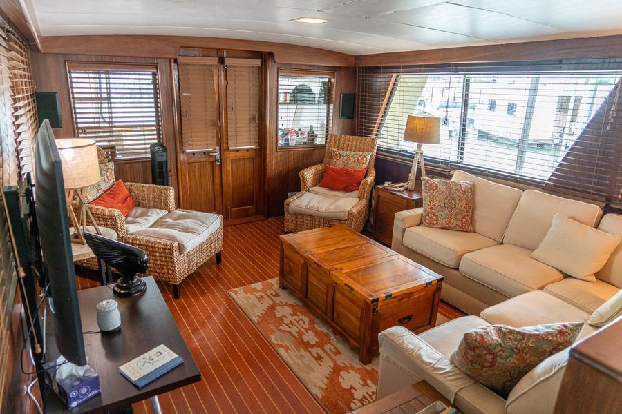 1982 Hatteras 56 Motor Yacht