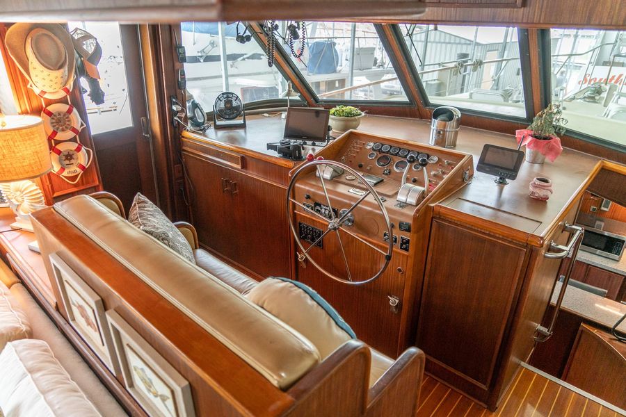 1982 Hatteras 56 Motor Yacht