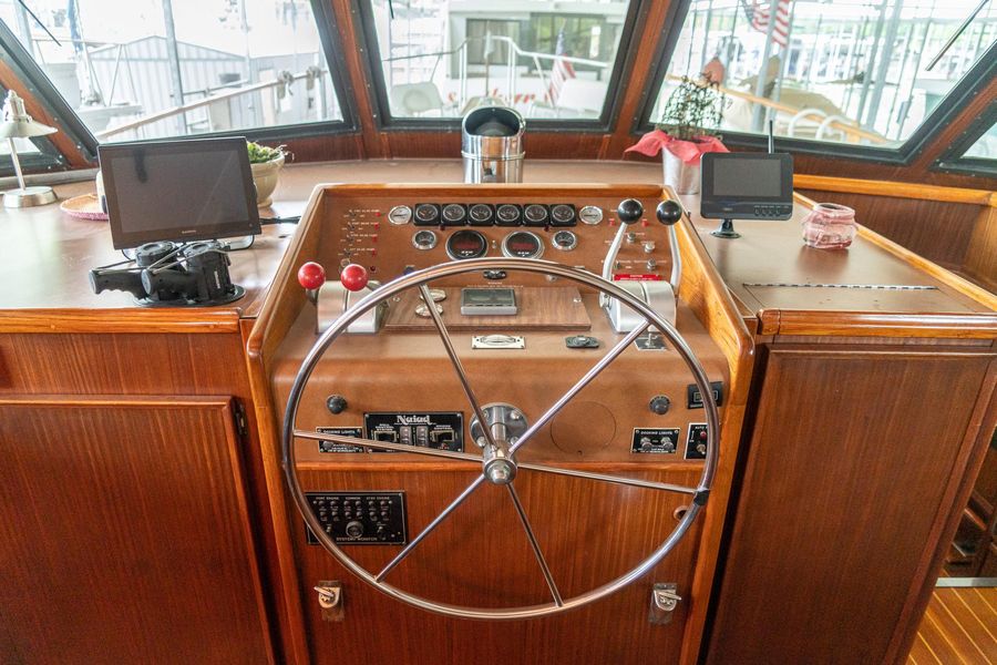 1982 Hatteras 56 Motor Yacht