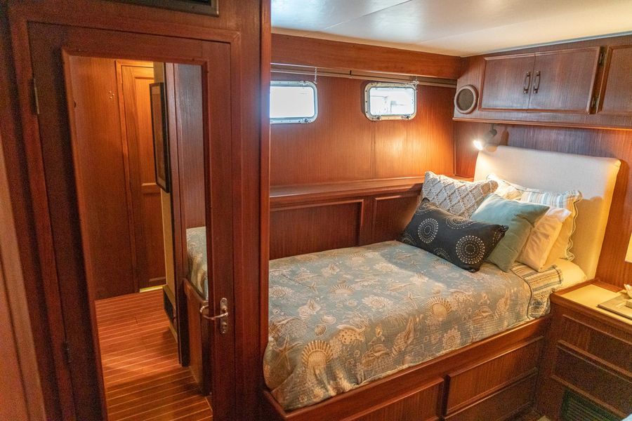 1982 Hatteras 56 Motor Yacht