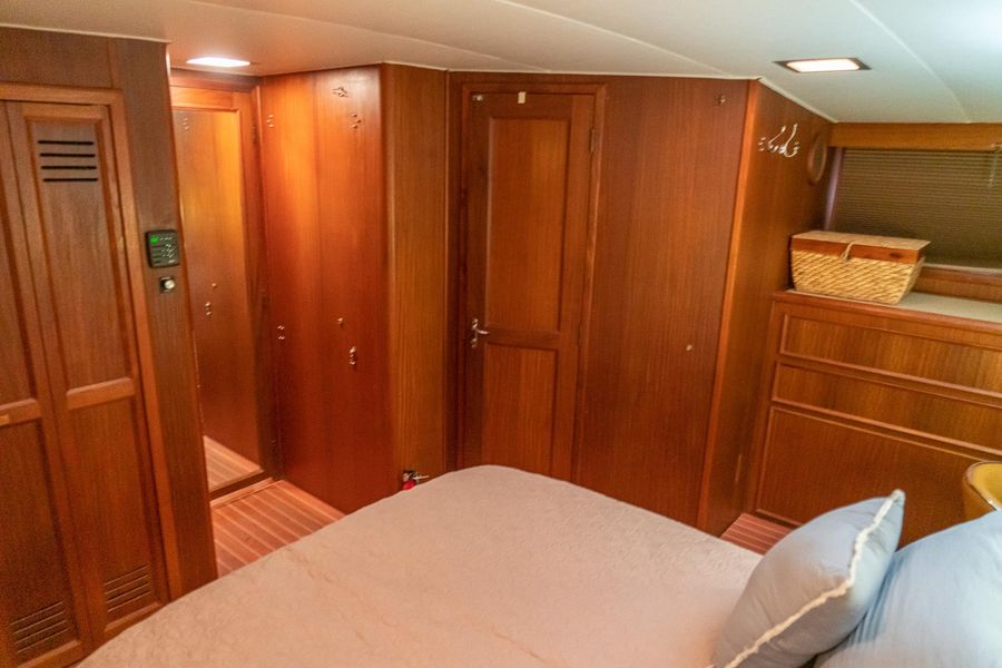 1982 Hatteras 56 Motor Yacht