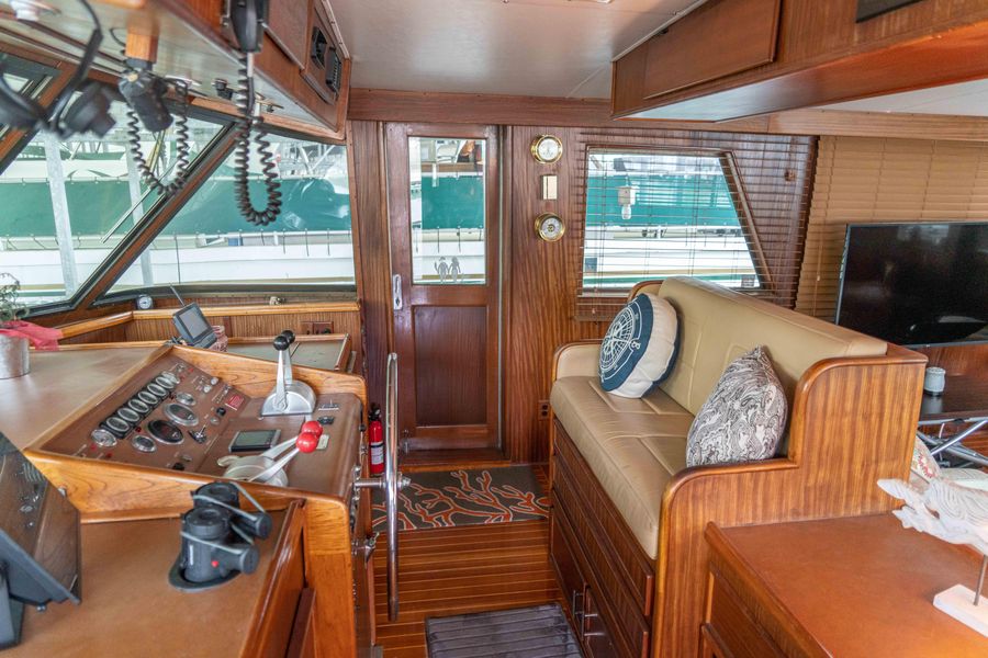 1982 Hatteras 56 Motor Yacht