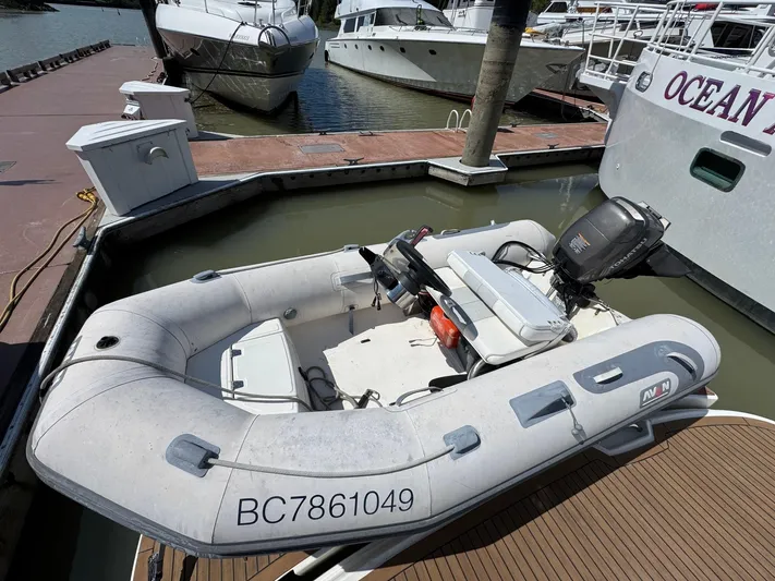  Yacht Photos Pics Inflatable boat docked at marina, near Sea Ray 400 Sundancer, 2007 model.