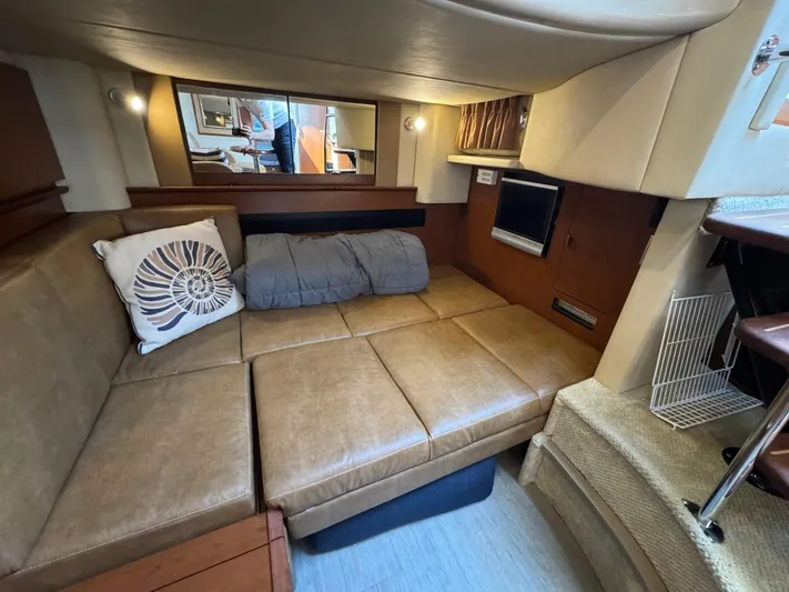  Yacht Photos Pics Interior of 2007 Sea Ray 400 Sundancer with cozy seating and modern amenities.