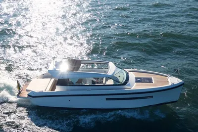 Delta Powerboats 33 Coupe