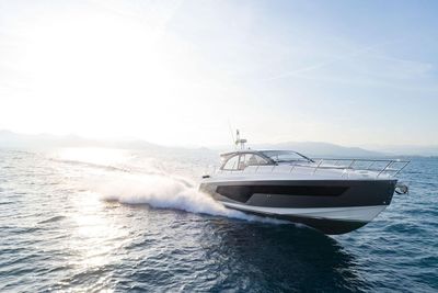 Yacht
