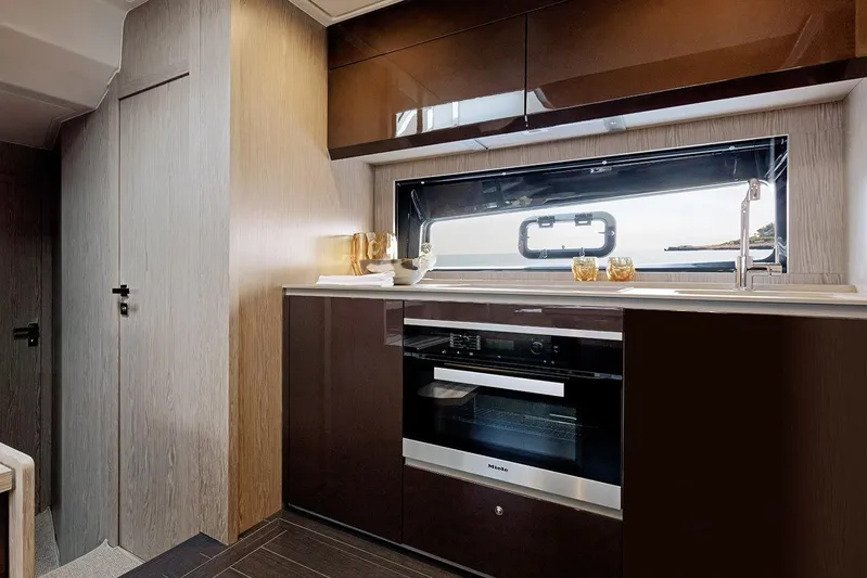  Yacht Photos Pics Azimut Atlantis 51 - DYachts