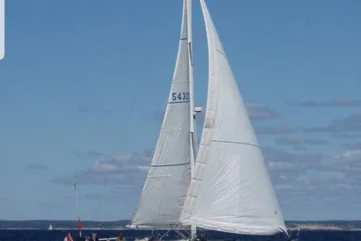 C&C 38 Landfall