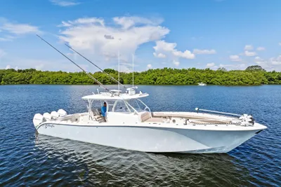 Yellowfin 42 Center Console